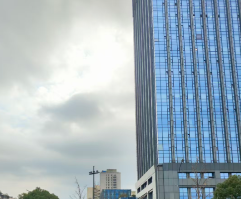 新一代智驾算法！京东物流发布第六代智能配送车Plus版